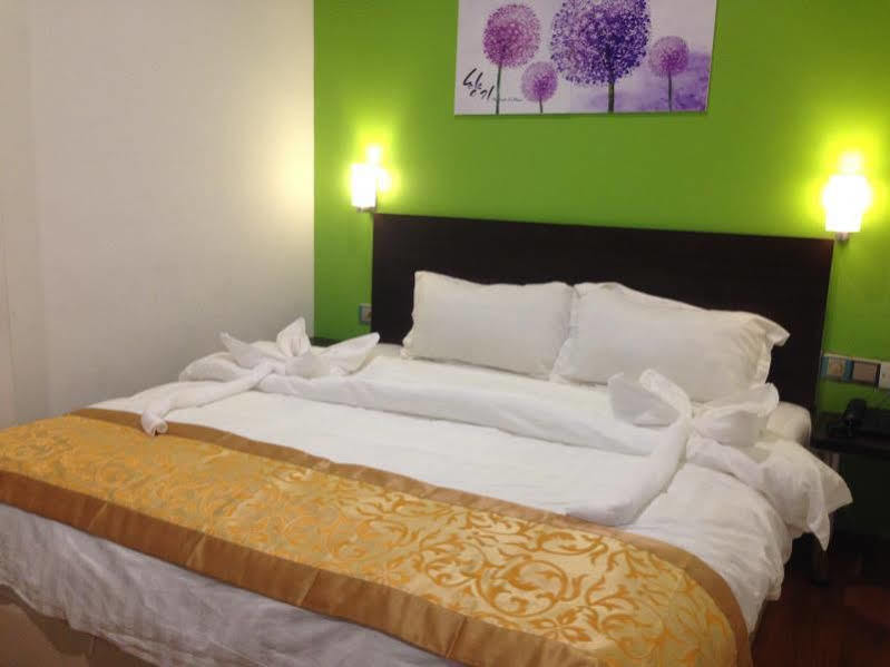 Hotel Zamburger Nur Ramadhan - Previously G Home Hotel Kota Bharu Exterior photo